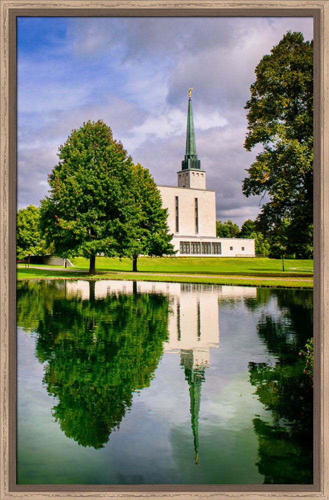 London Temple - Reflection