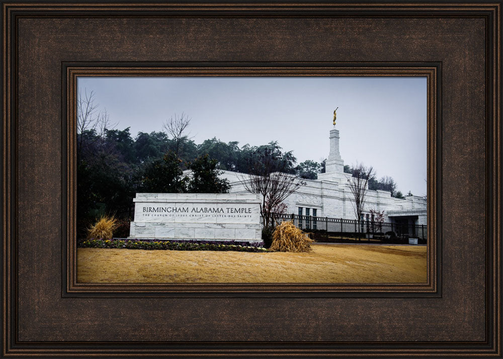 Birmingham Temple - Golden Sign