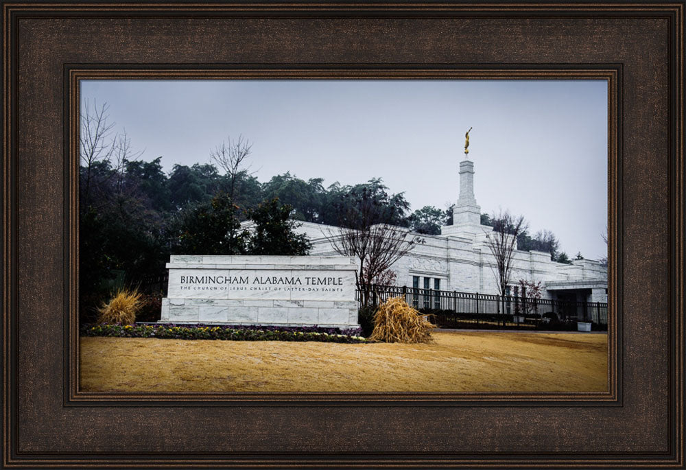 Birmingham Temple - Golden Sign
