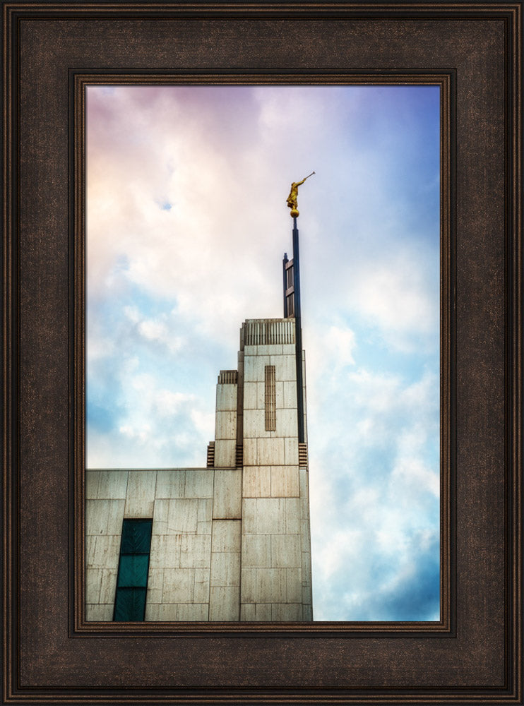 Manhattan Temple - Spire