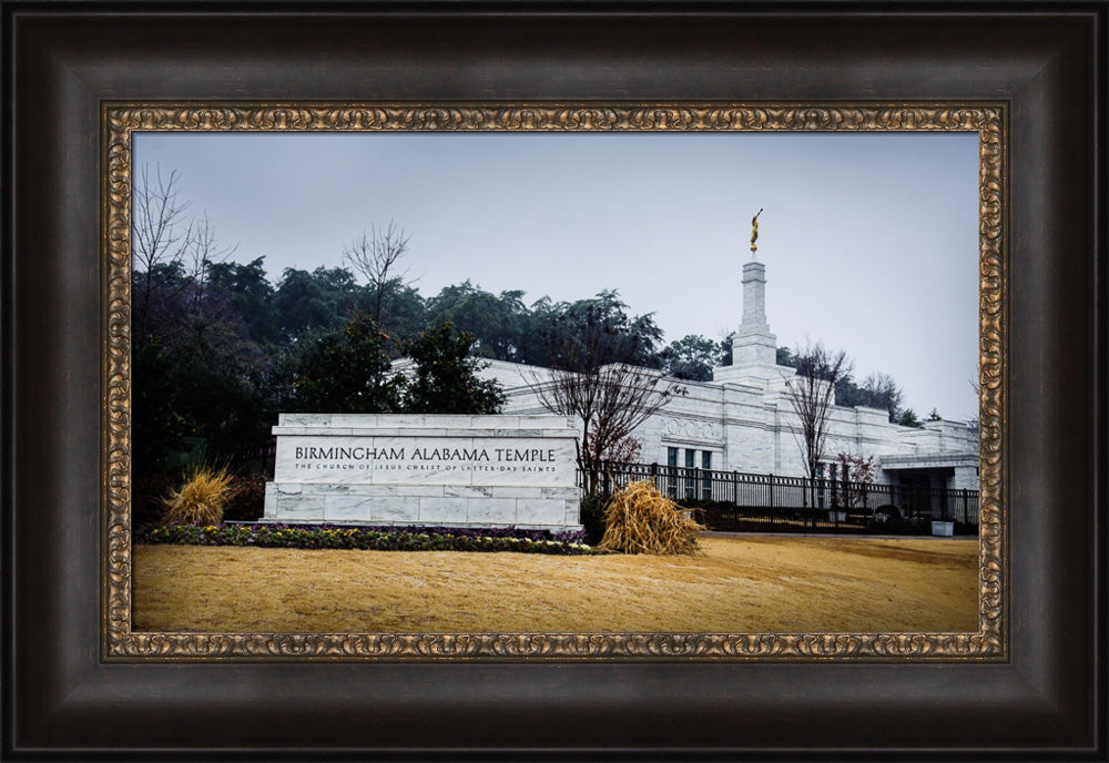 Birmingham Temple - Golden Sign