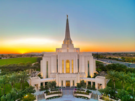The Gilbert Arizona Temple at sunset.
