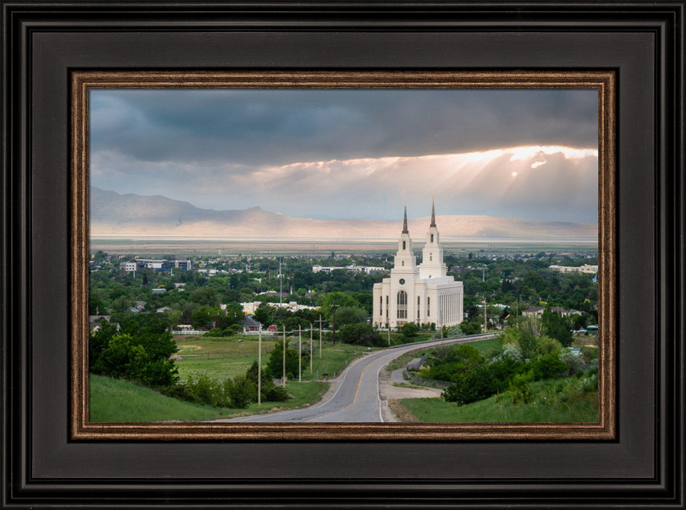 Layton Temple - A Royal View - framed giclee canvas