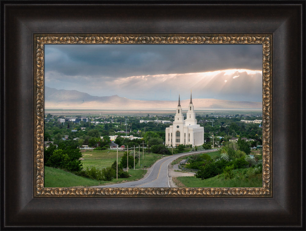 Layton Temple - A Royal View - framed giclee canvas