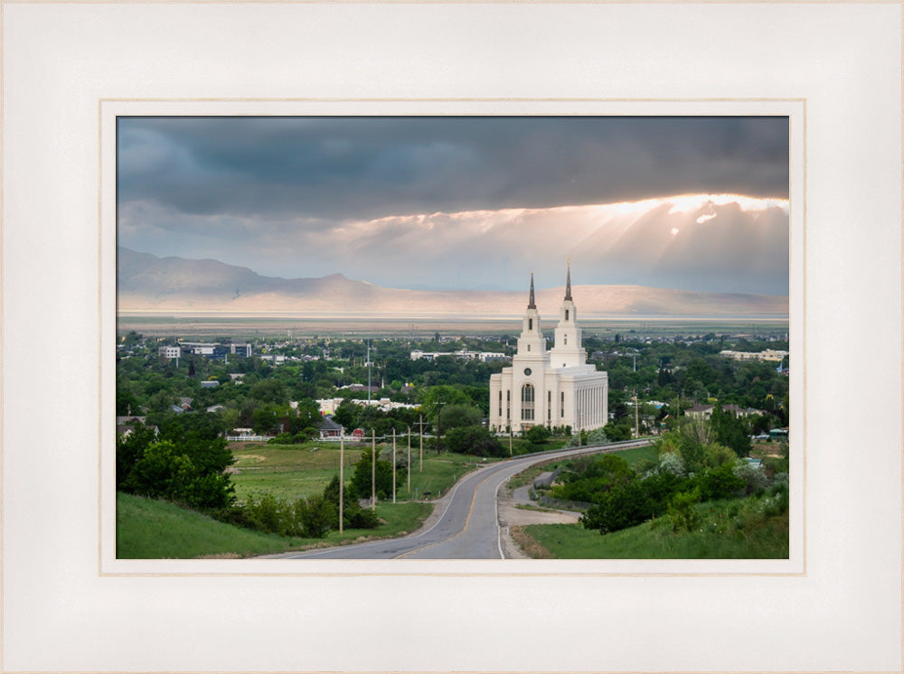 Layton Temple - A Royal View - framed giclee canvas