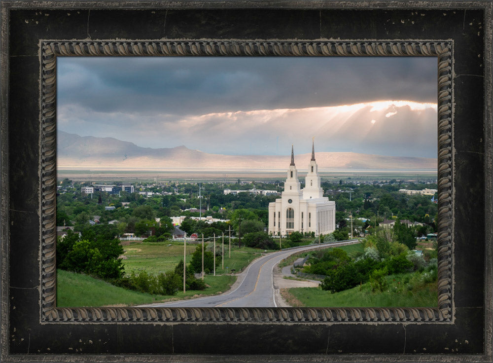 Layton Temple - A Royal View - framed giclee canvas