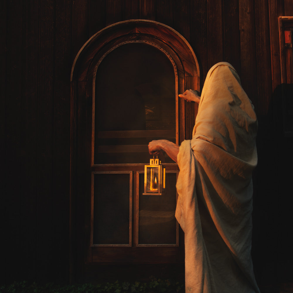 photos of jesus knocking at the door