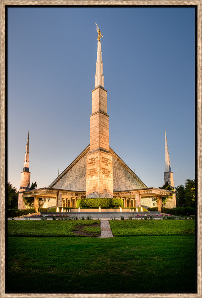 Dallas Temple - Twilight by Scott Jarvie