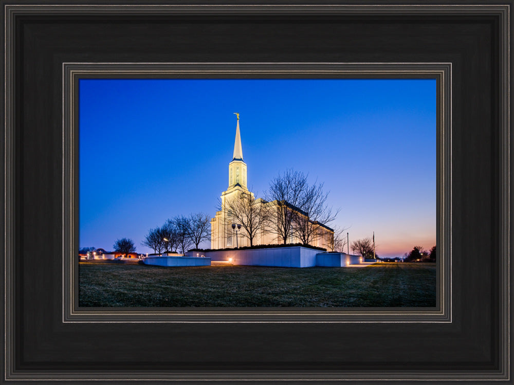 St Louis Temple - Right Corner by Scott Jarvie