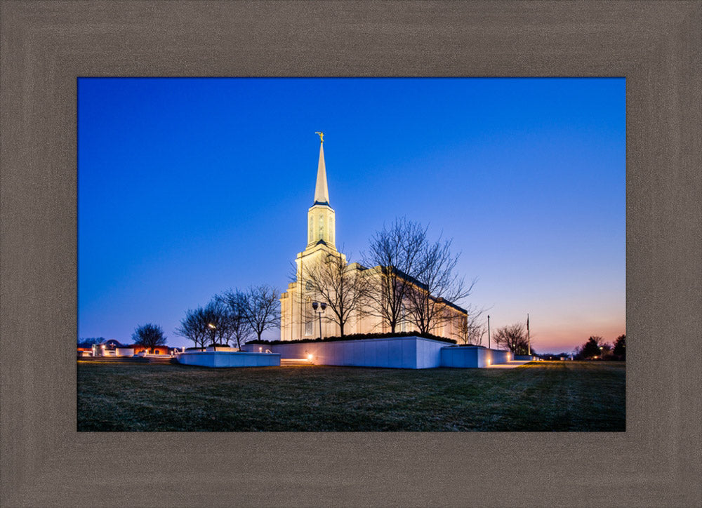 St Louis Temple - Right Corner by Scott Jarvie